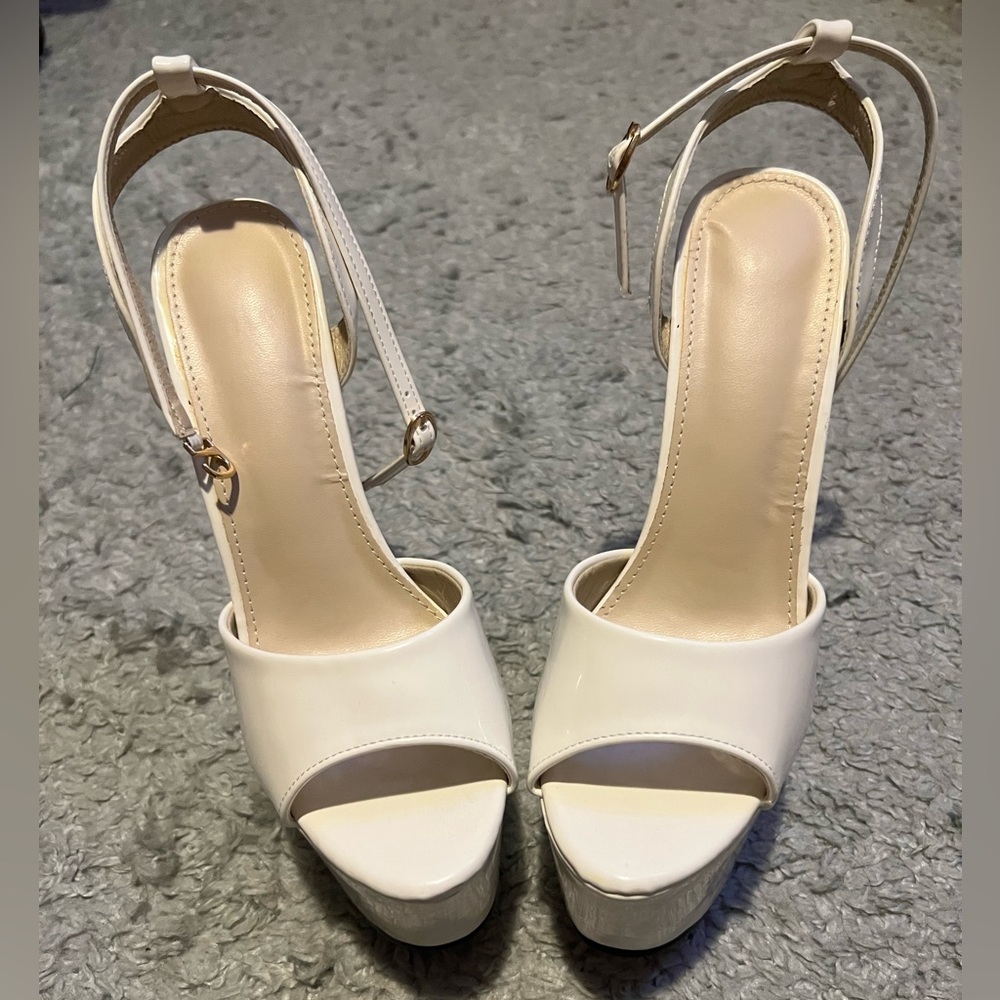 Minimalist Platform Stiletto Heeled Sandals